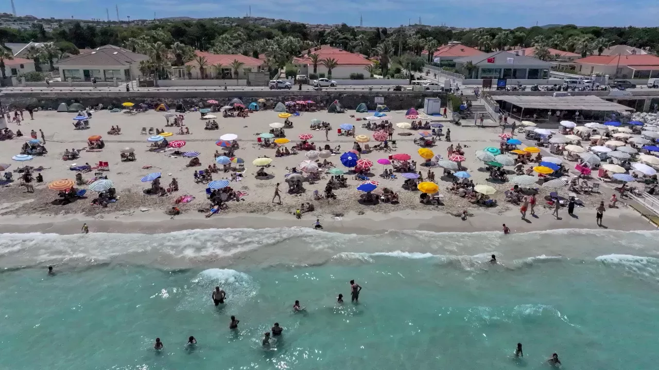 İzmir'in incisi Çeşme, tatilcilerin favori tercihi haline geldi