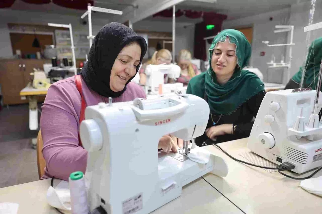 “Adettendir Üretiyoruz” Atölyesi Konaklı Kadınlarla Buluştu