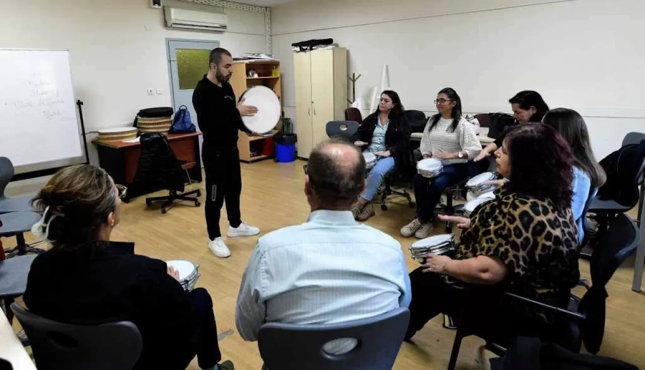 Bornovalı Muhtarlar için Ritim ve Zeybek Grubu