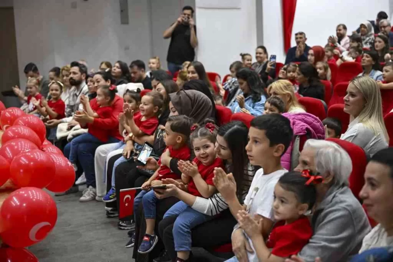 Çocuk Oyun ve Aktivite Merkezlerinde Cumhuriyet coşkusu