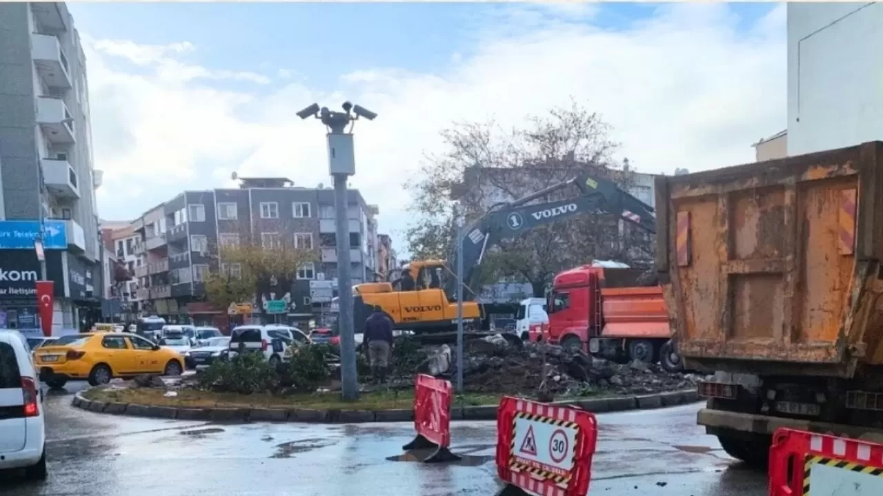 Buca’da Trafik Alarmı: Üçkuyular Meydanı’nda 30 Günlük Kazı Çalışması