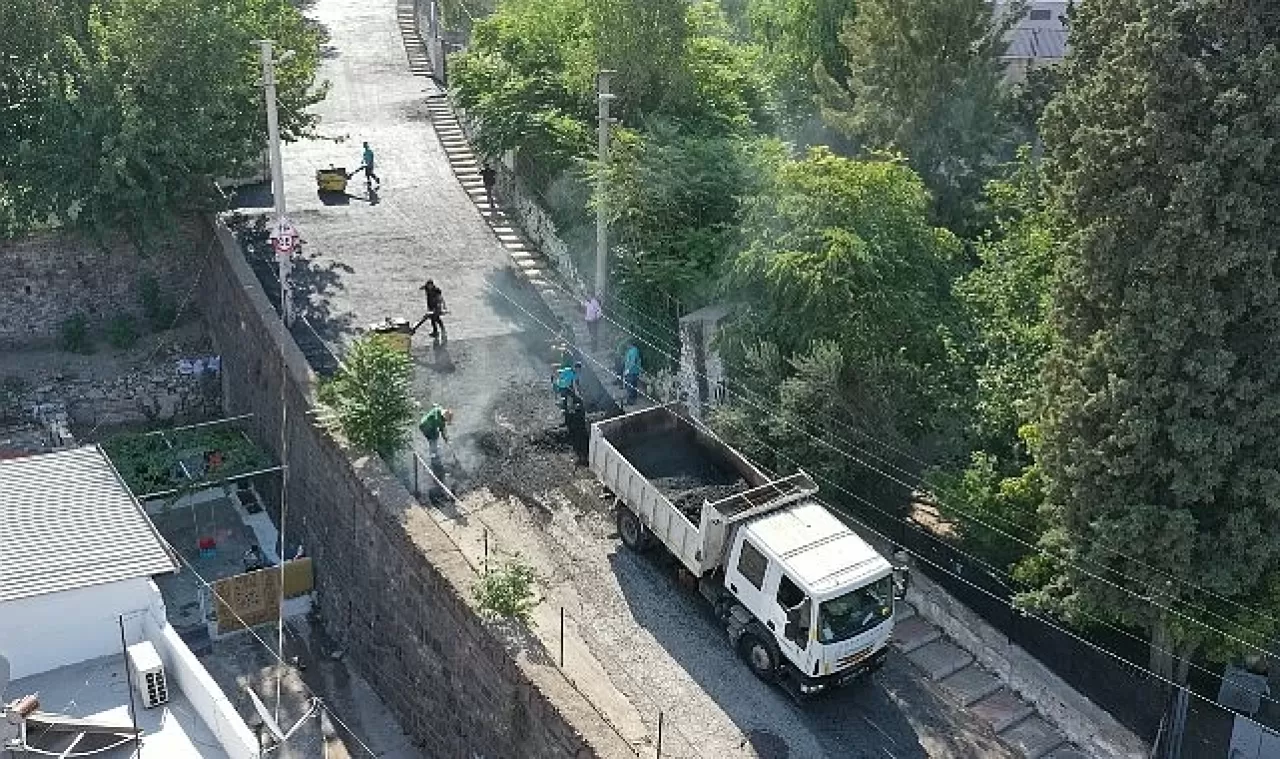 Konak'ın yolları yenileniyor: Asfalt çalışmaları hızlandı