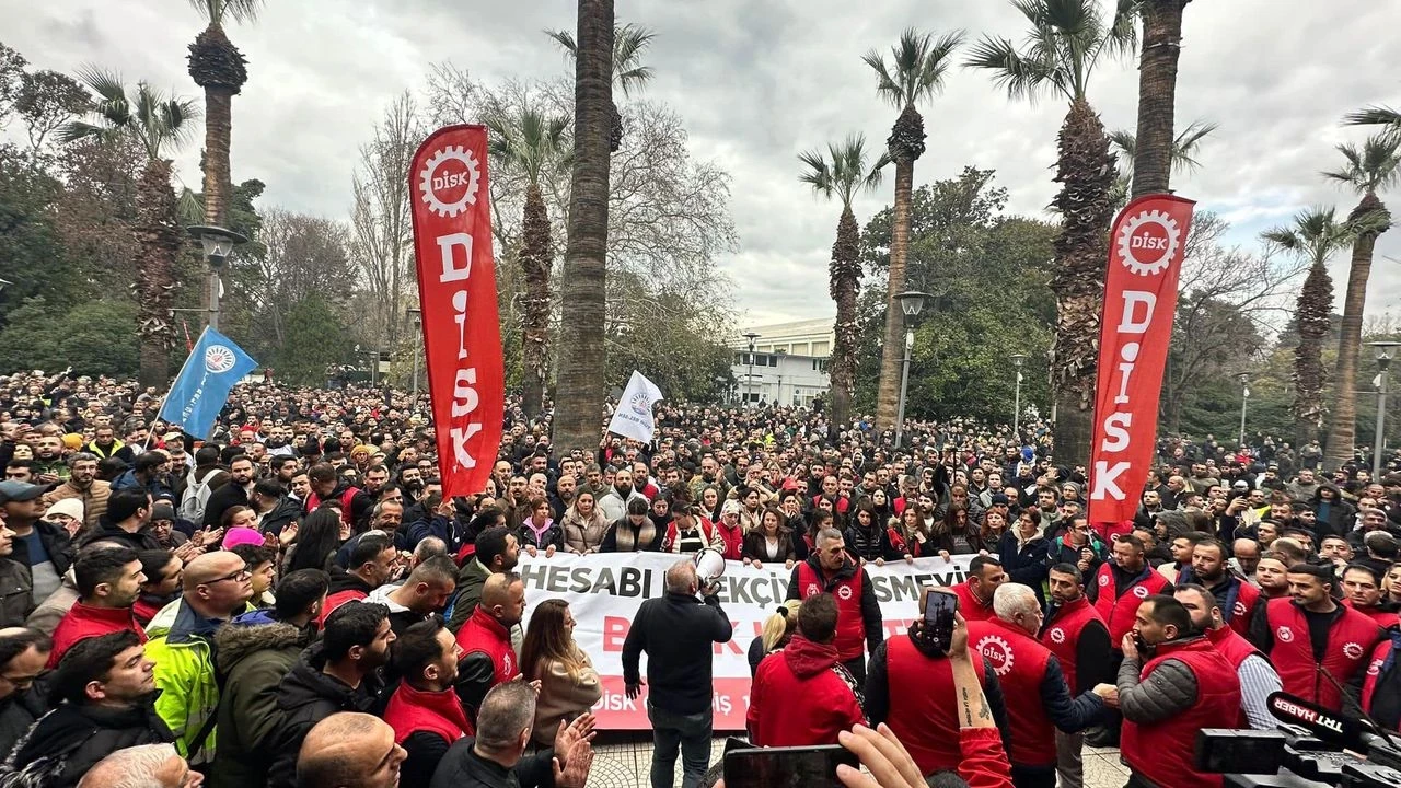 İzmir'de Belediye Çalışanlarından Eylem Devam Ediyor!