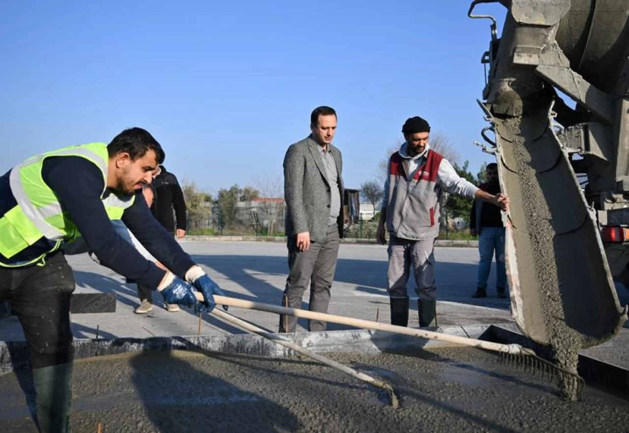 Bornova'da Modern TIR Garajı Trafiği Düzenleyecek ve Esnafın Lojistik İhtiyaçlarına Çözüm Sunacak