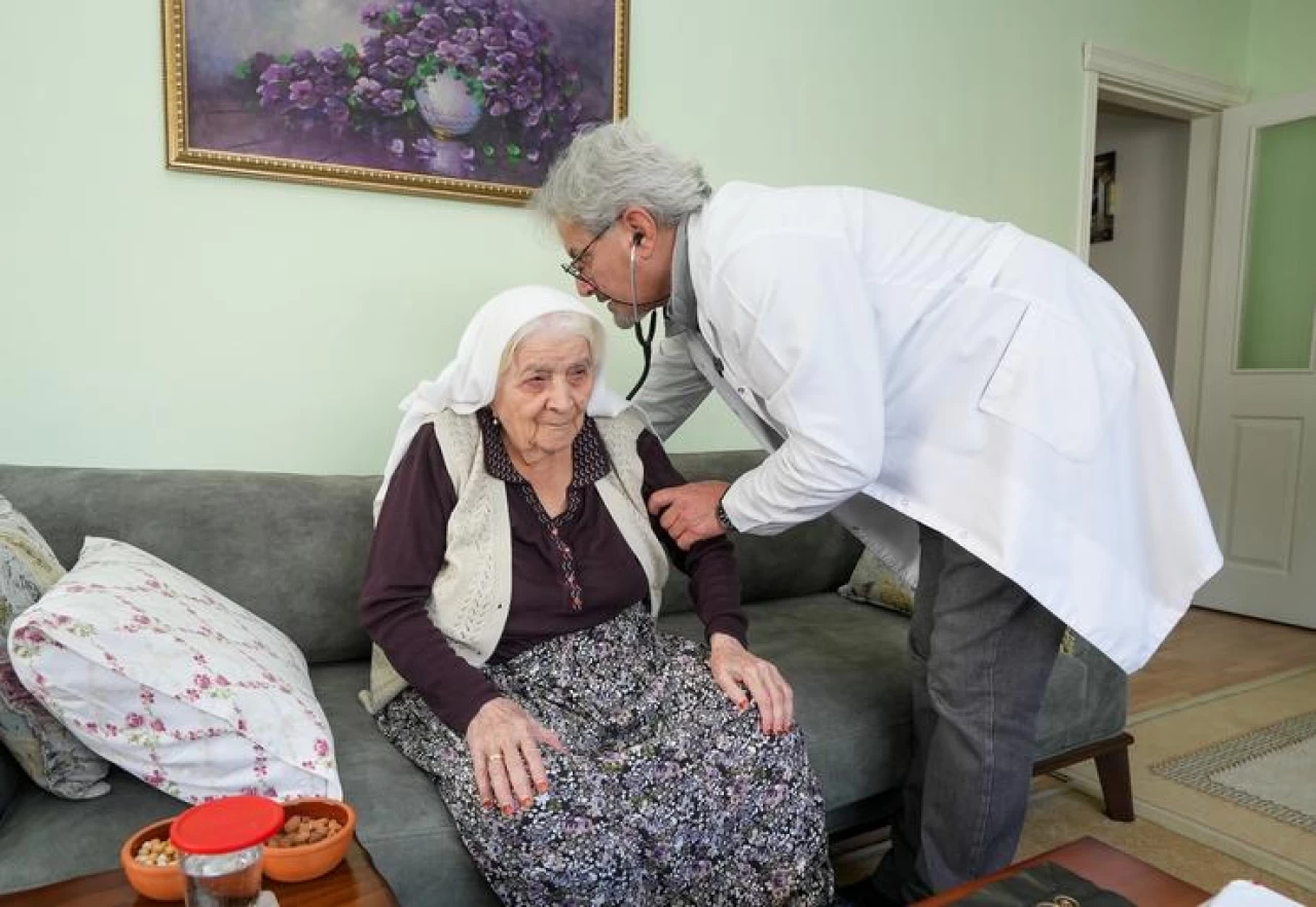 Gaziemir Belediyesi Binlerce Yurttaşa Ücretsiz Sağlık Hizmetleri Sunuyor