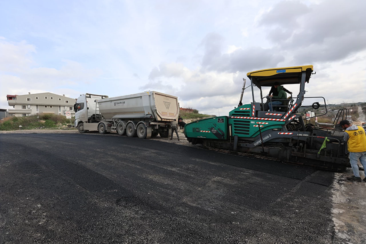 Urla'da Altyapı Çalışmaları Sonrası Yollar Yenileniyor