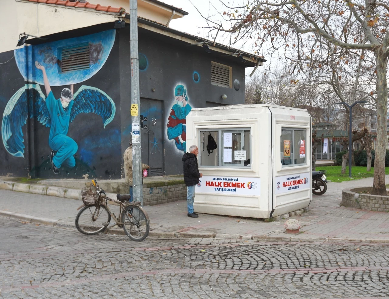 Zamlara Rağmen Efes Selçuk'ta Ekmek 9 TL