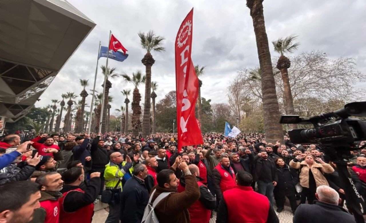 İzmir Büyükşehir Belediyesi İştiraklerinde İş Bırakma Eylemi Sonlandı