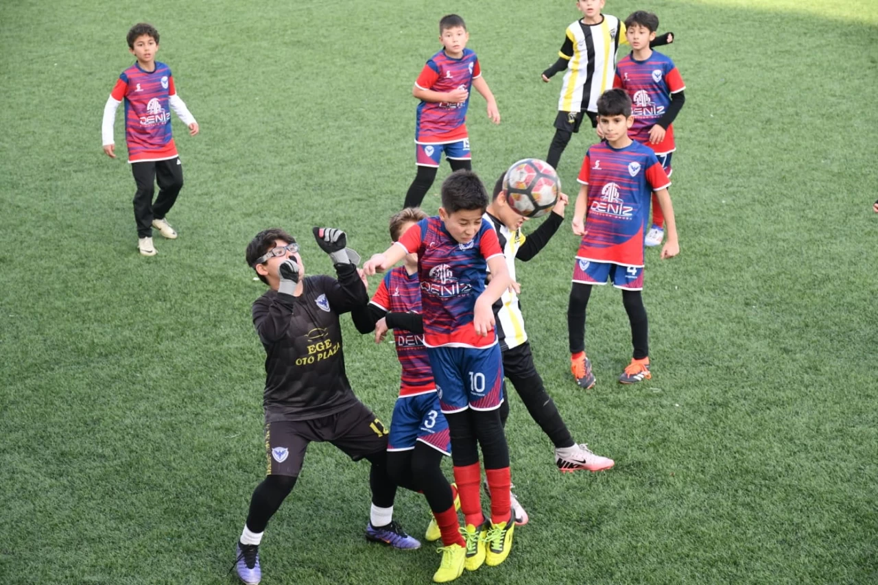 Manisa'da U11 Manisa Cup Futbol Turnuvası'nda Şampiyonlar Belli Oldu