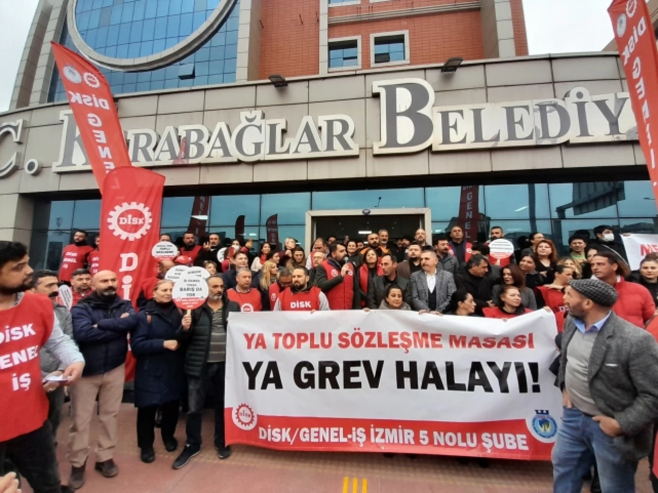 Karabağlar Belediyesi’nde Toplu İş Sözleşmesi Görüşmeleri Tıkandı