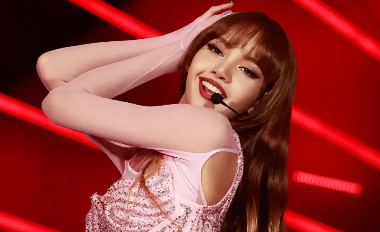 Blackpink Lisa Gruptan Ayrıldı Mı? Kaç Yaşında ve Kimdir? İşte Tüm Detaylar!