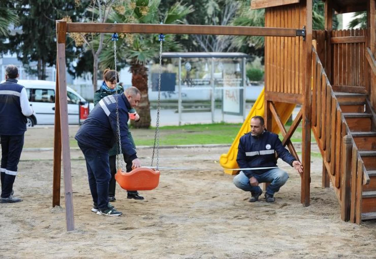 Karşıyaka Belediyesi Ahşap Oyun Grupları TS/EN 1176 Sertifikası Aldı!