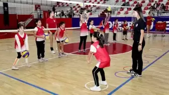 Bayraklı’da kış spor okulları başladı