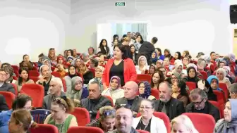 Karabağlar Belediyesi'nden Bağımlılıkla Mücadele Seminerleri başladı