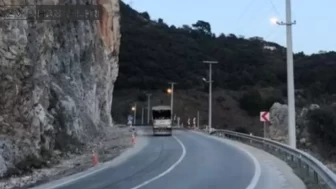 İzmir Antalya Arası Kaç Km ve Kaç Saat: Tren Var mı, Otobüs, Uçak Saatleri?