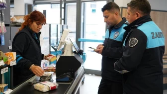 Çeşme'de Zabıta Müdürlüğü Zincir Marketleri Denetledi