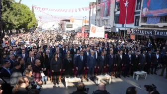 CHP Lideri Özgür Özel, Kemalpaşa’da Tarihi Açılışta Önemli Mesajlar Verdi!