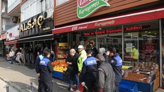 Karabağlar Belediyesi Denetimlerle Kaldırım ve Yol İşgallerine Savaş Açtı!