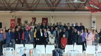 Özdere'de Devrim Şehitlerini Anma Gecesi: Türküler, Şiirler ve Unutulmaz Konuşmalar