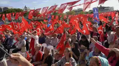 İzmir’de en büyük bayrama en görkemli kutlama