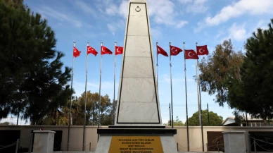 Narlıdere Şehitliği’nde Anılar Yeniden Canlandı