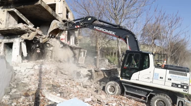 Konak Belediyesi, 9 Ayda 92 Metruk Bina Yıktı