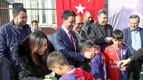 Bayraklı'da Gerçekleşen U-10 Cup Futbol Turnuvası'nda Soğukkuyuspor Şampiyon Oldu