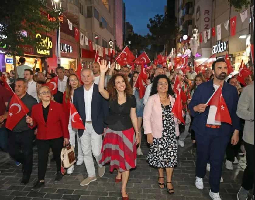 Karşıyaka’dan 29 Ekim’e Muhteşem Kutlama!