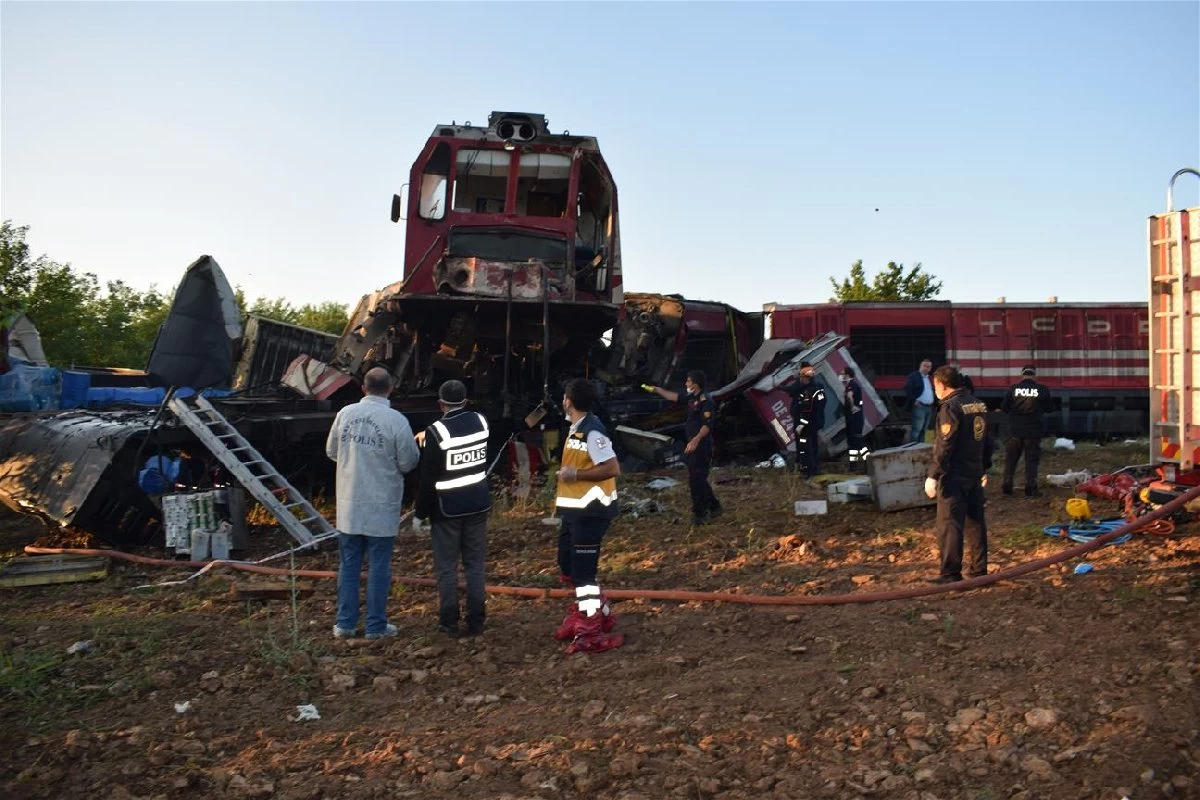 Malatya'da tren kazası: 3 ölü 1 ağır yaralı var