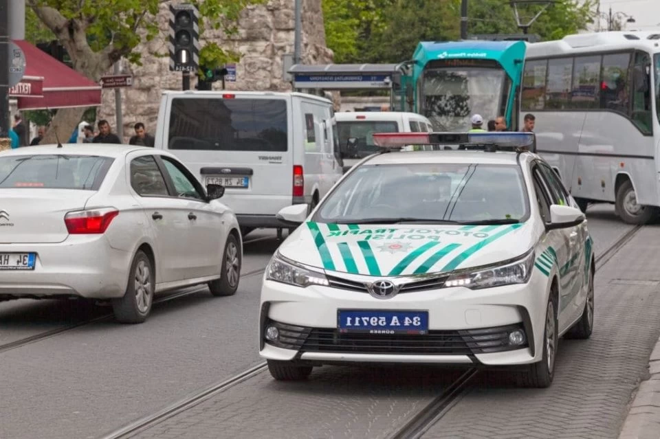 İzmir'de Motosiklet Hırsızını Yakalayan Kahraman Sürücü!