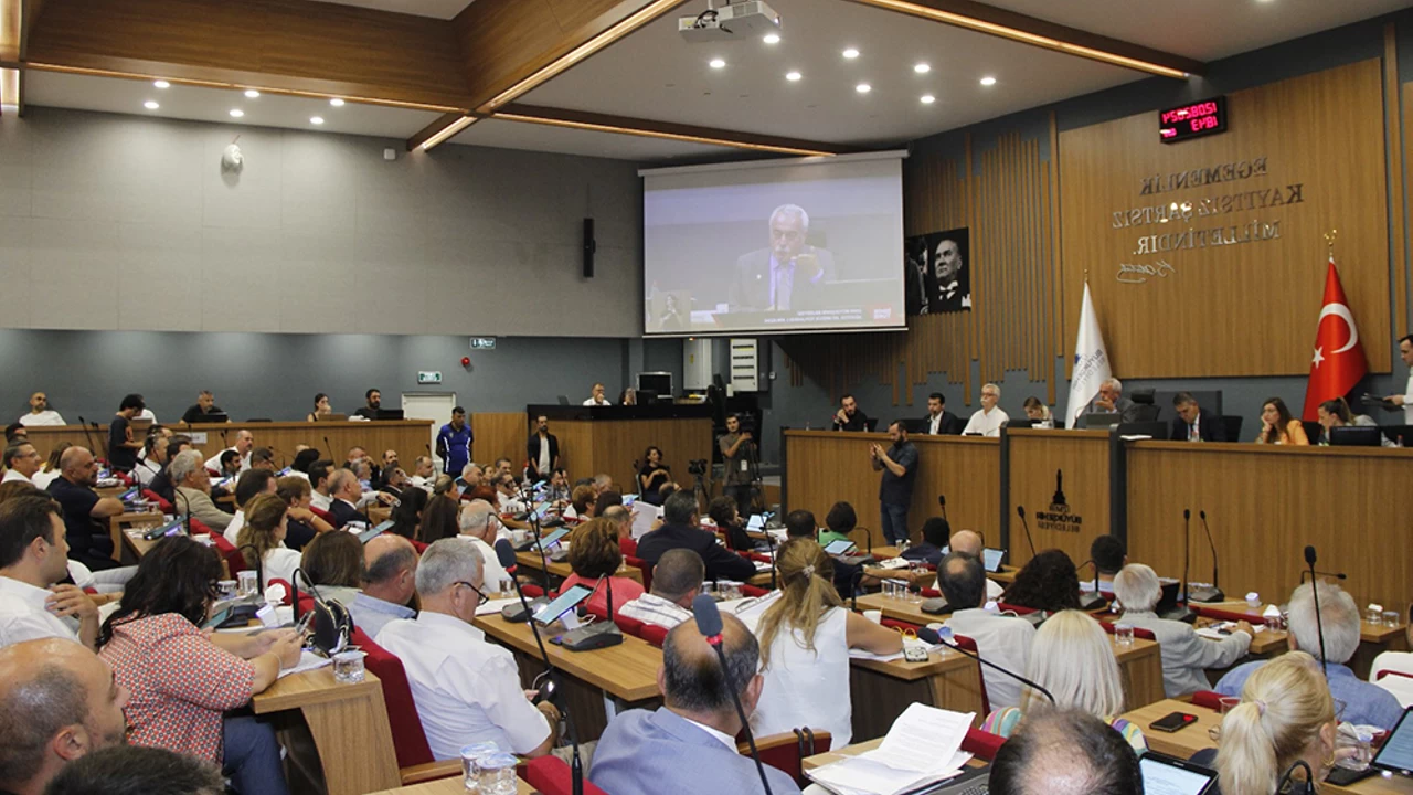 İzmir Belediyesi Olağan Meclis Toplantısı, Altan İnanç başkanlığında gerçekleşti