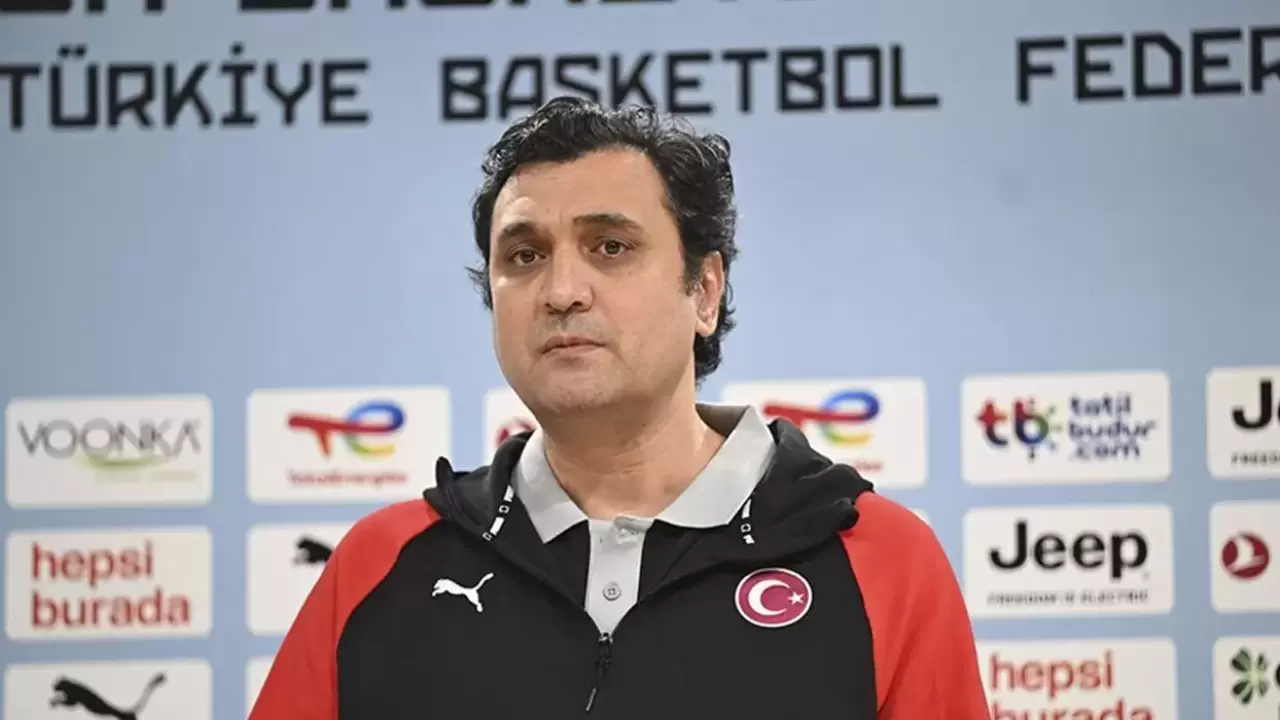 Türkiye Basketbol Federasyonu (TBF) tarafından sportif direktörlük görevine getirilen Alper Yılmaz Kimdir, Kaç Yaşında ve aslen nereli, evli mi, eşi sevgilisi kim, çocukları kim